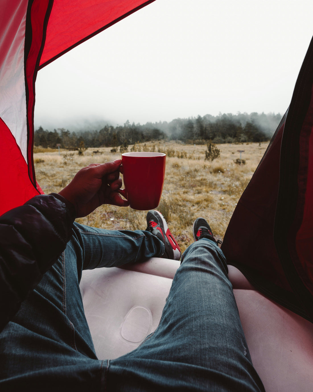 [CAMPMENT] The "Microfiber Sleeping Pad Insulation Lock": How to stop cold ground chill from draining body heat through air mattresses