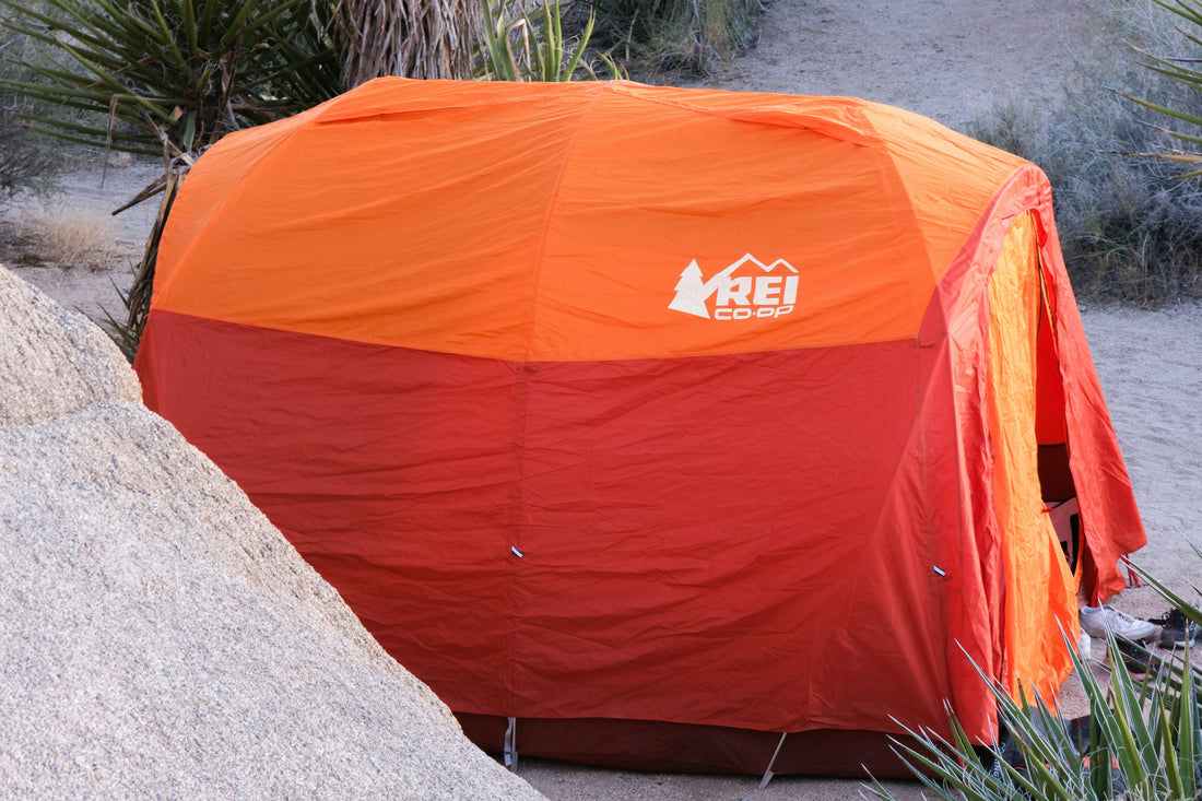 [CAMPMENT] The "Pine Resin Sticky Seal": How to patch a torn nylon tent fly instantly without repair tape in the wild