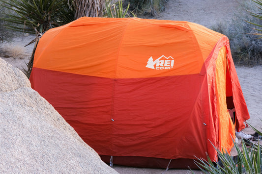 [CAMPMENT] The "Pine Resin Sticky Seal": How to patch a torn nylon tent fly instantly without repair tape in the wild