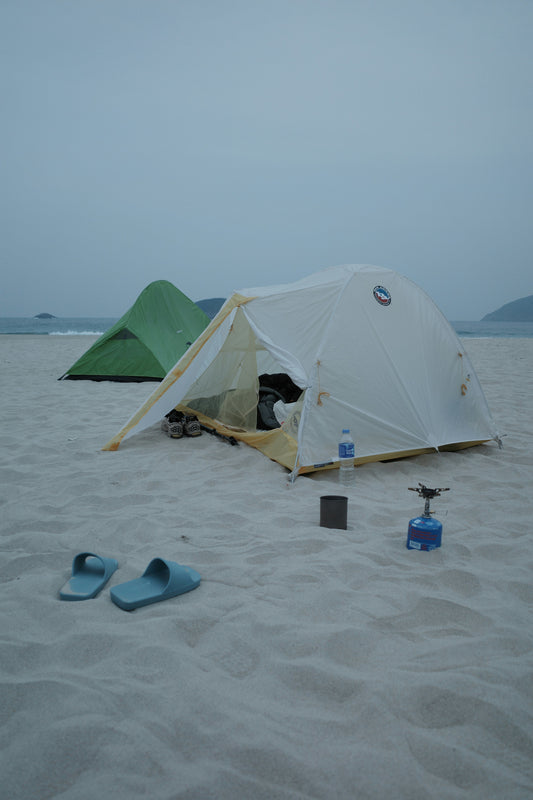 [CAMPMENT] The "Sand Bucket Peg Anchor": How to pitch a steady tent on soft beach sand without stakes pulling out