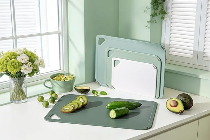 THETCHRY Plastic Cutting Board Set of 4, Extra Large Cutting Board for Kitchen with Non-Slip, Large -Small Chopping Board for Cooking, Bpa Free, with Grip Handle,Green