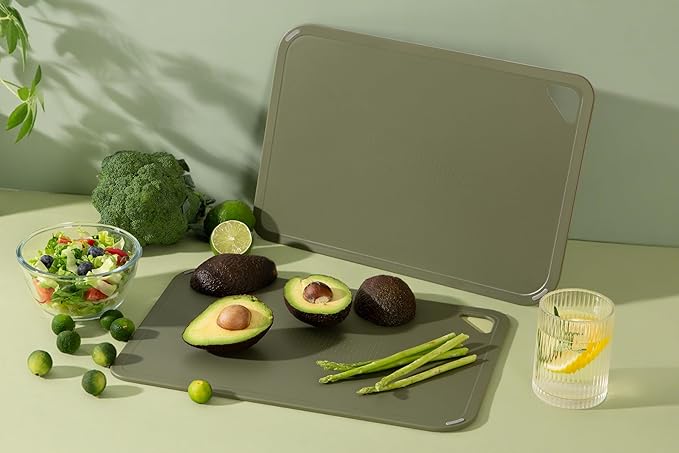 THETCHRY Plastic Cutting Board Set, Cutting Boards for Kitchen BPA Free, Large-Small Chopping Boards Set of 3 Non-Slip for Cooking Camping Dishwasher Safe, Reversible, with Grip Handle, 15"×10"×0.6"